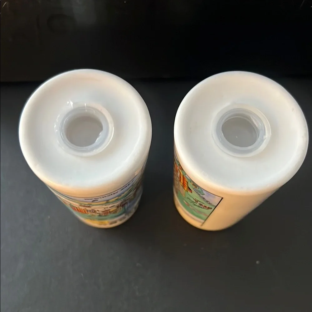 Blue Salt & Pepper Shakers‎